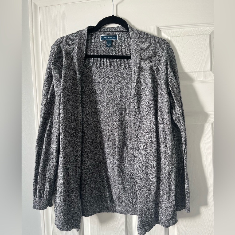 100% cotton black and white marled sweater | size small